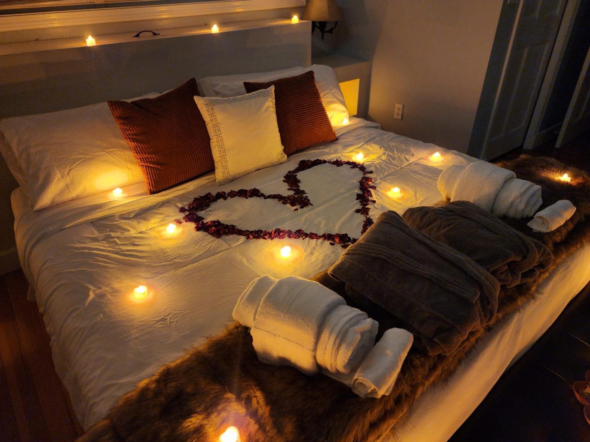 Hot Tub, Electric Bikes, Solo Stove, Projector, Smores Hébergement de vacances *